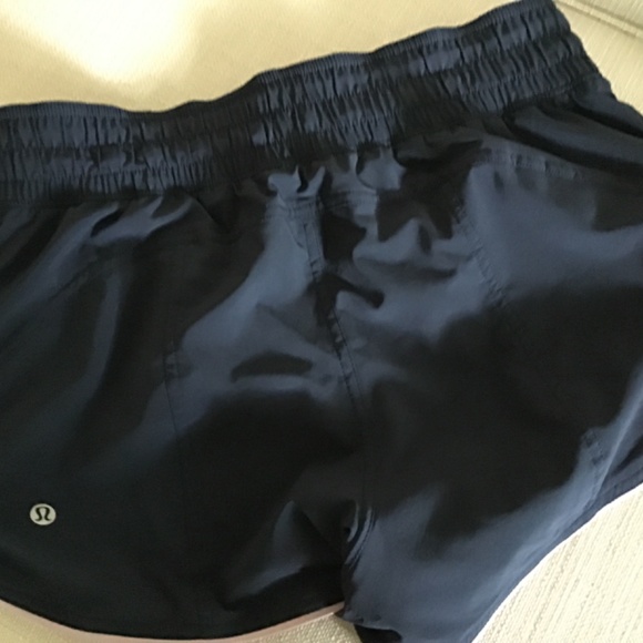 Lululemon reversible shorts - Picture 2 of 2